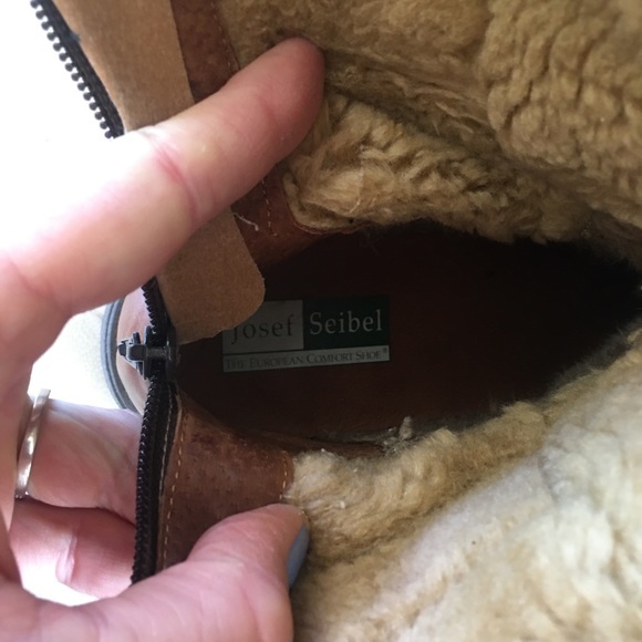 Gorgeous handcrafted leather boots - Picture 8 of 11